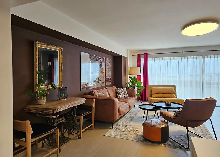 You, Me And The Sea - Seaview Groundfloor